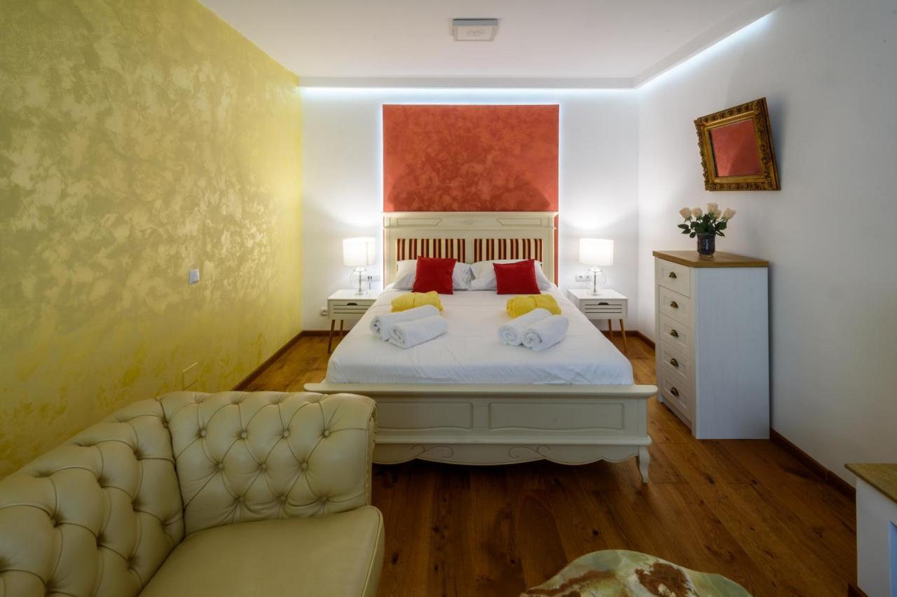 Ultracentral Luxury Apartment Cluj-Napoca Exterior photo